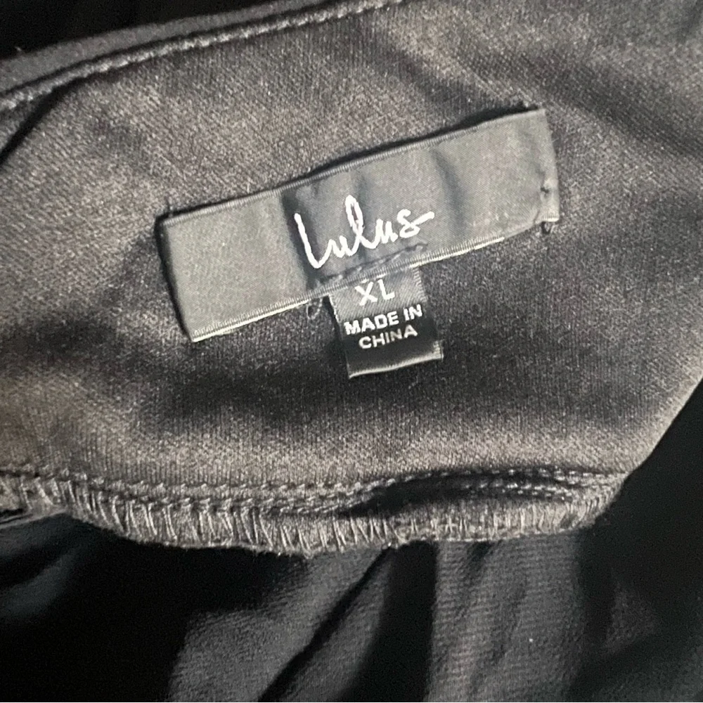 Lulus Seeking Sophistication Black Backless Balloon
Sheer Sleeve Maxi Dress, XL - Picture 9 of 13